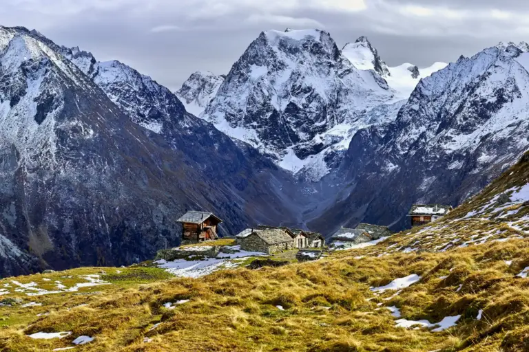 Swiss Alps Hiking Trails: The Best Hikes and How to Plan